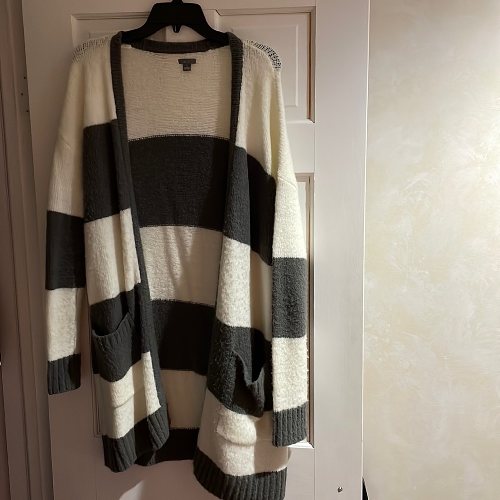 Aerie White/Gray striped Sweater Coat in size small
